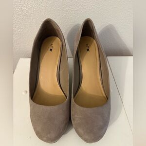 Apt. 9 Taupe Suede Round-Toe Pumps